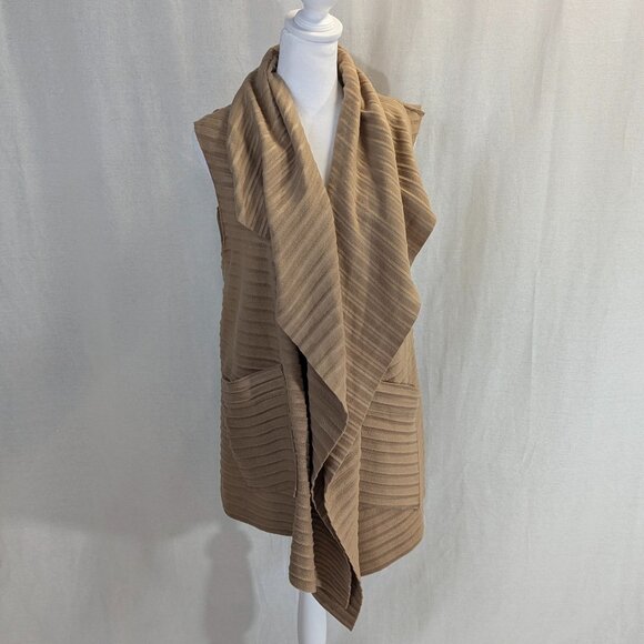 NWT Le Moda Size *S-L Camel Colored Sleeveless Open Cardigan Asymmetrical - Picture 1 of 16